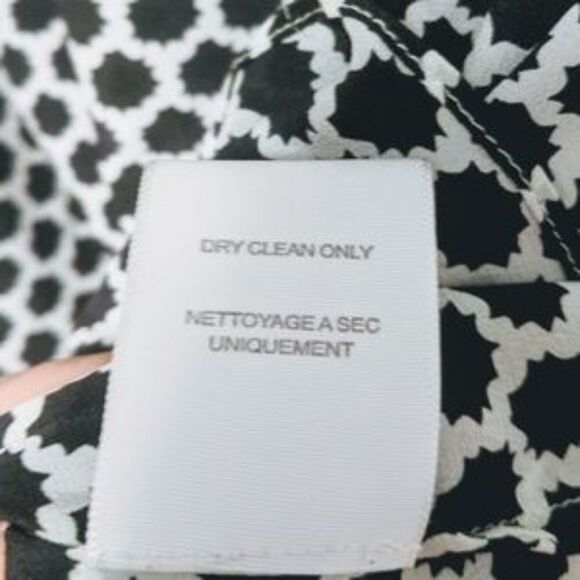 JOIE Medallion Print 100% Silk Tassel Top S - Picture 8 of 9